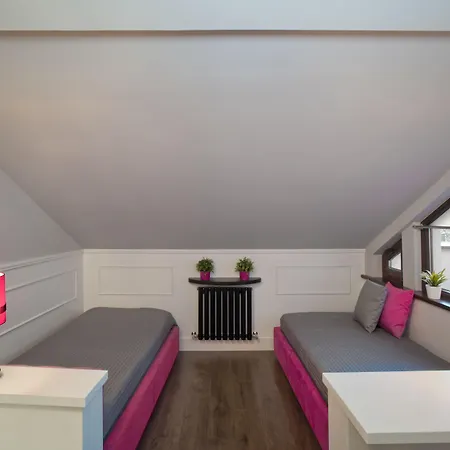 Ξενοδοχείο με διαμερίσματα Parkside Old Town