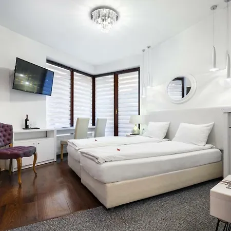 Parkside Old Town Apart-hotel 3*