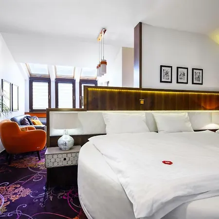 Parkside Old Town 4*