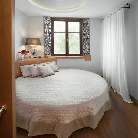 Apart-hotel Parkside Old Town 3*