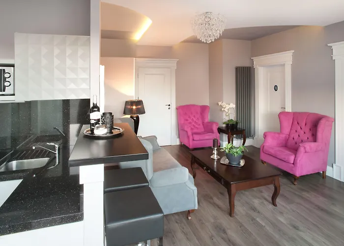 Parkside Old Town 4*