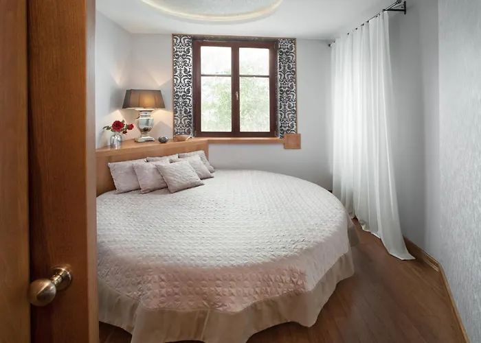 Апарт-отель Parkside Old Town 4*