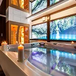 Parkside Old Town Ξενοδοχείο με διαμερίσματα 4*