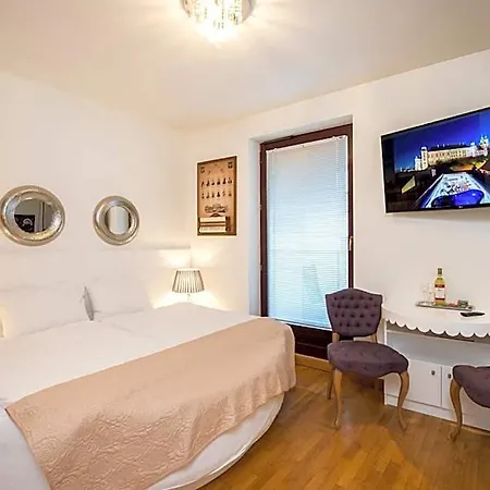 Lägenhetshotell Parkside Old Town 4*