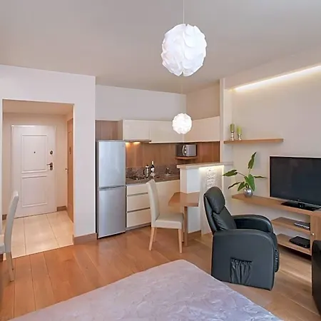 Parkside Old Town Apart Otel 4*