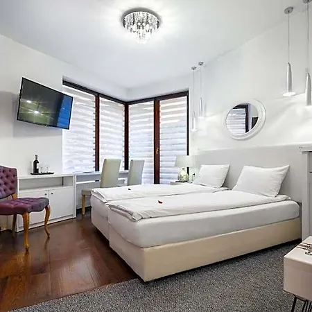 Parkside Old Town Apart Otel 4*