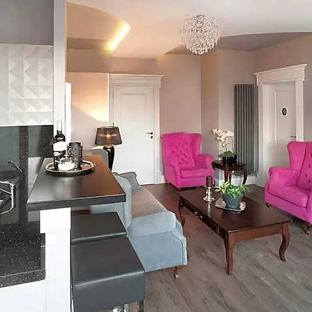 Apart Otel Parkside Old Town 4*