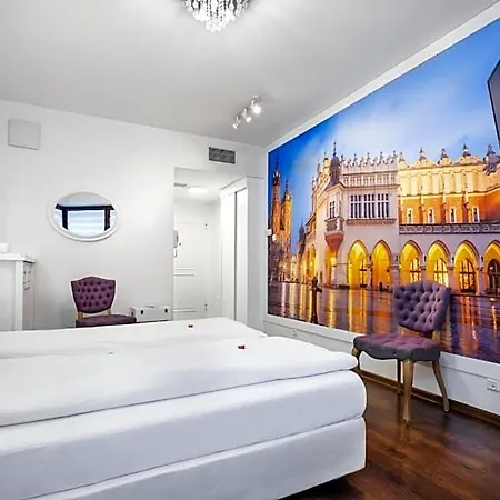 Parkside Old Town 4*