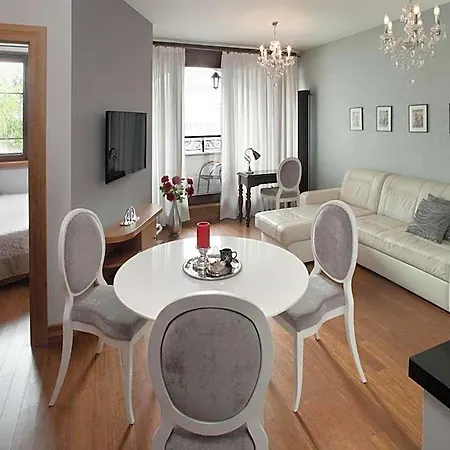Parkside Old Town 4*