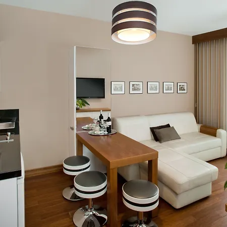 Parkside Old Town 4*