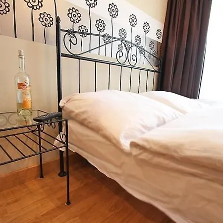 Parkside Old Town Aparthotel 4*