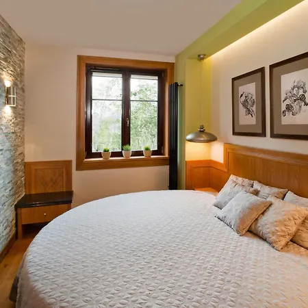 Parkside Old Town Apart Otel 4*