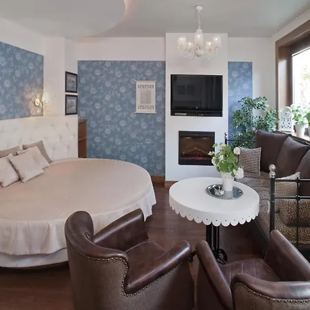 Parkside Old Town Aparthotel 4*