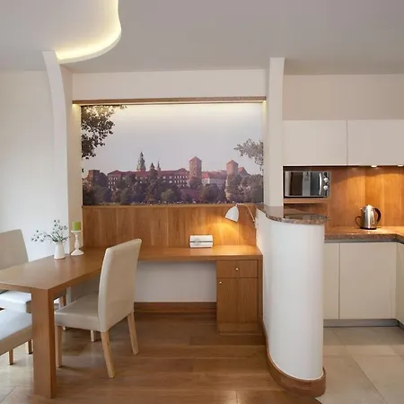 Parkside Old Town Апарт-отель 3*
